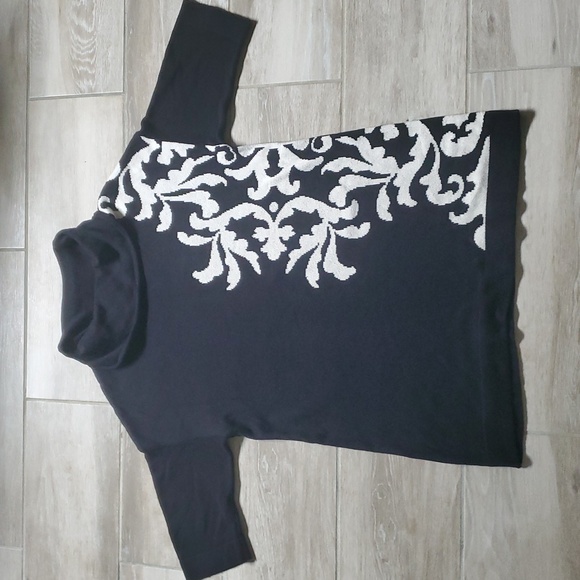 Lane Bryant Short Sleeve Cowl neck Sweater Size 18/20 - Picture 1 of 9